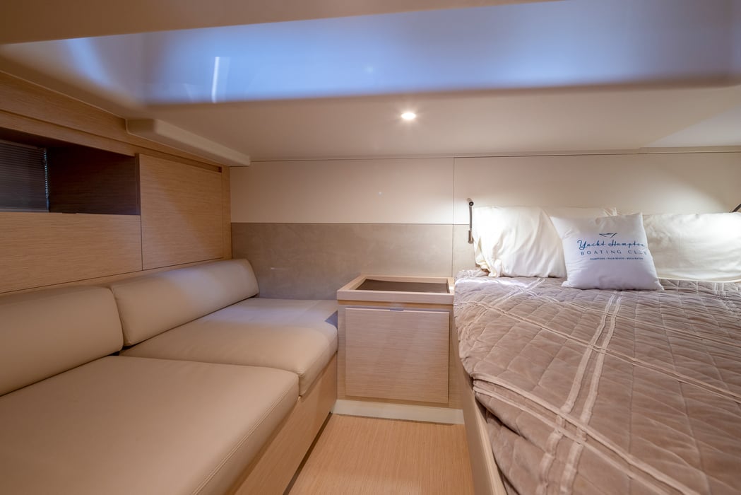 Yacht Rental Boca Raton 44' 2023 Solaris