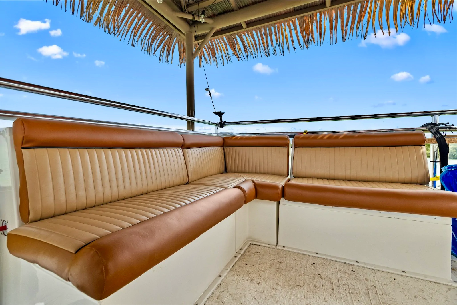 26' Tour Boat - SF Image 4