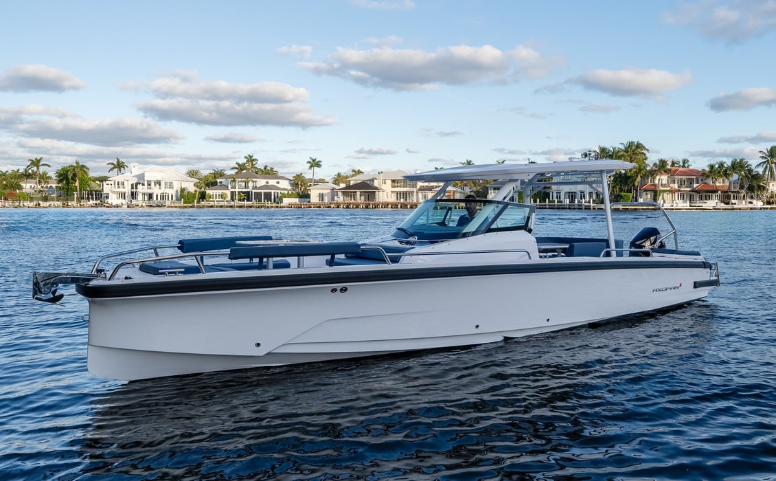Boat Charter 29' 2025 Axopar Sun Top