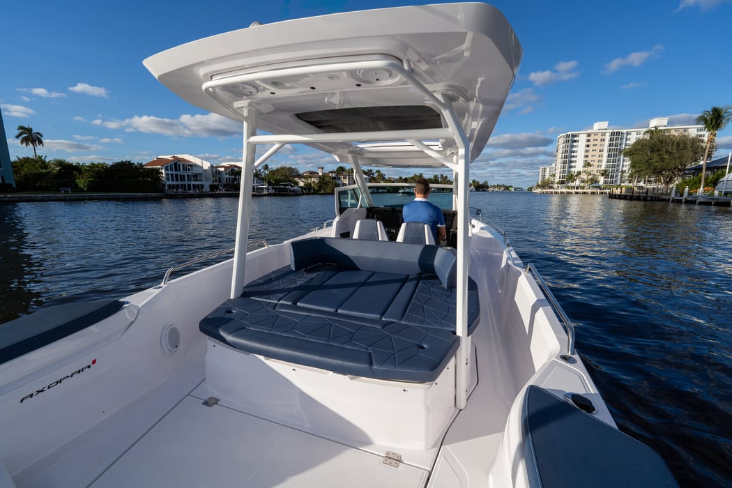 Boat Charter 29' 2025 Axopar Sun Top