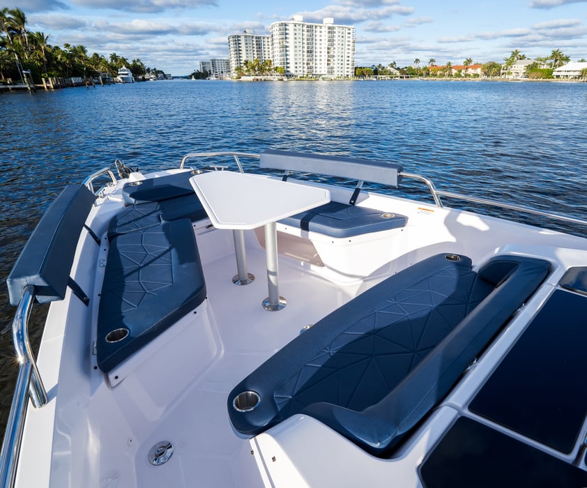 Boat Charter 29' 2025 Axopar Sun Top