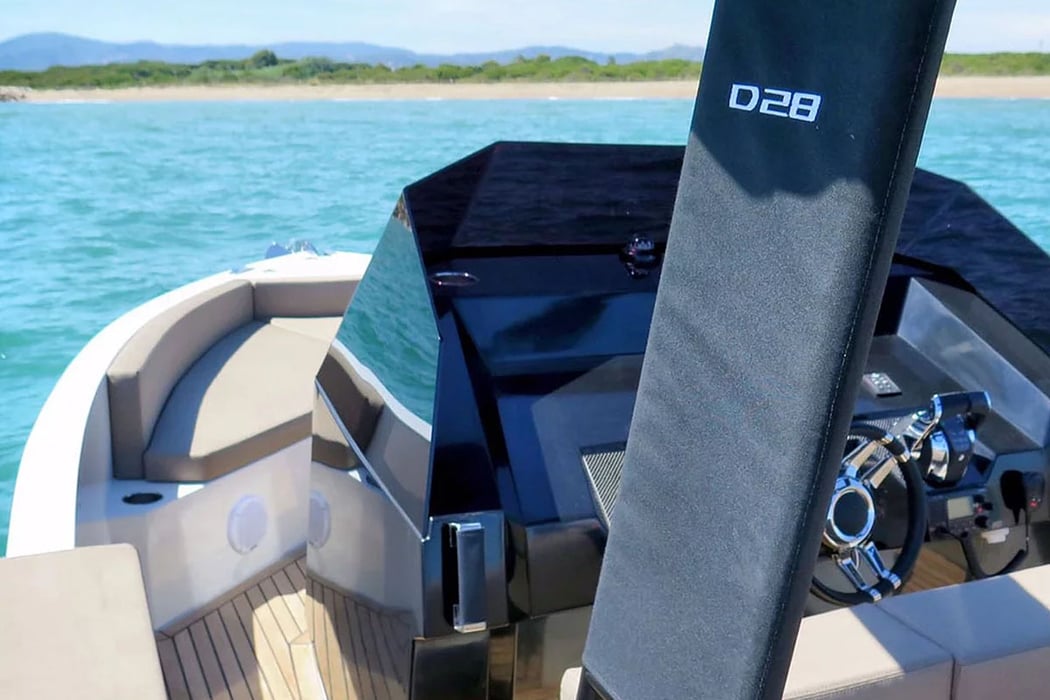 Boat Rental Florida D28 Open De Antonio Yachts