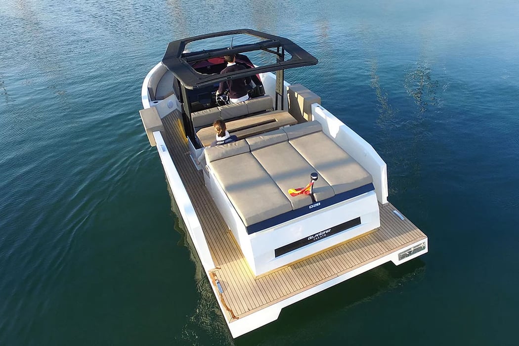 Boat Rental Florida D28 Open De Antonio Yachts