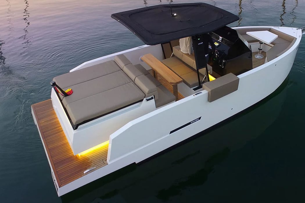 Boat Rental Florida D28 Open De Antonio Yachts