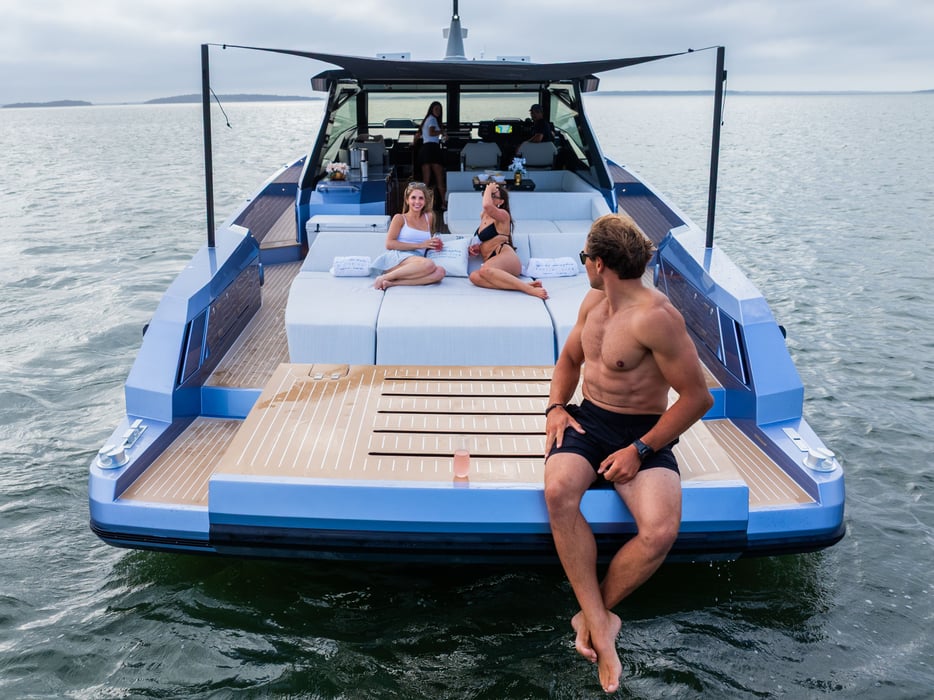 Santa-Severa-Chase-Guttman-77