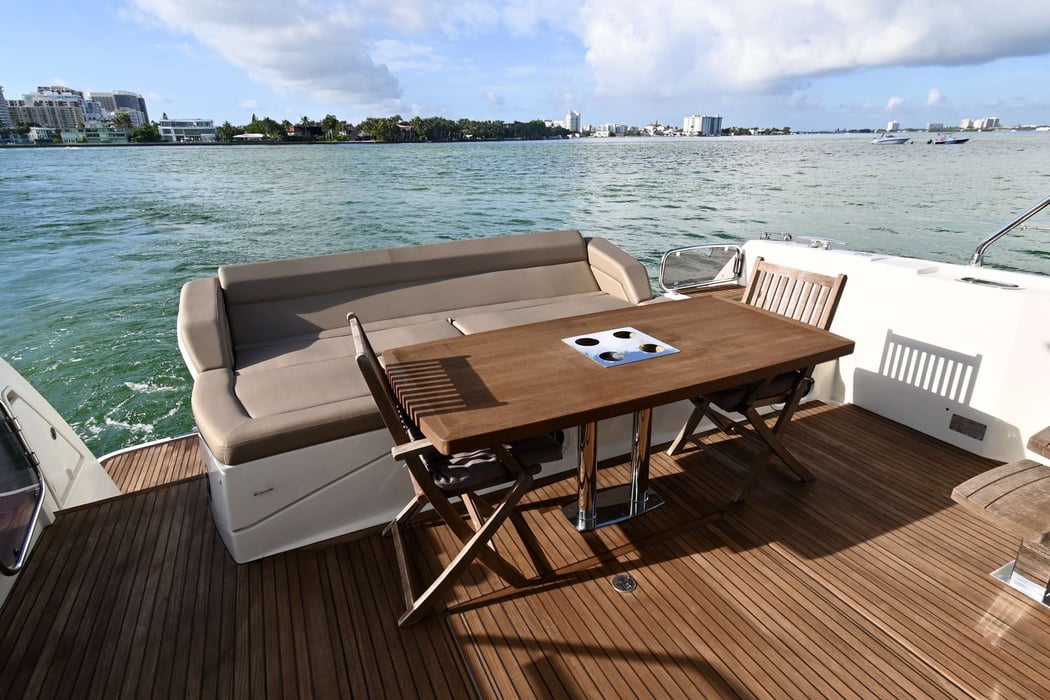 60-prestige-yacht-4