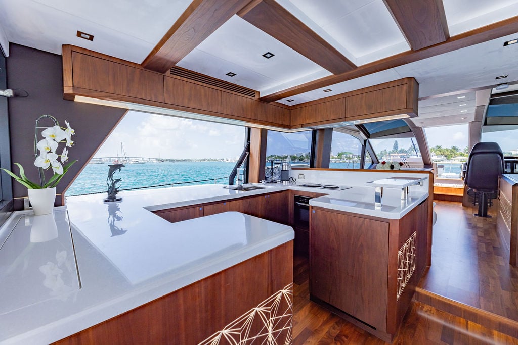 Boat Rental Palm Beach Gardens 64' Galeon Fly