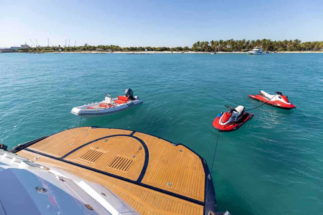 party yacht rentals palm beach 82' Sunseeker