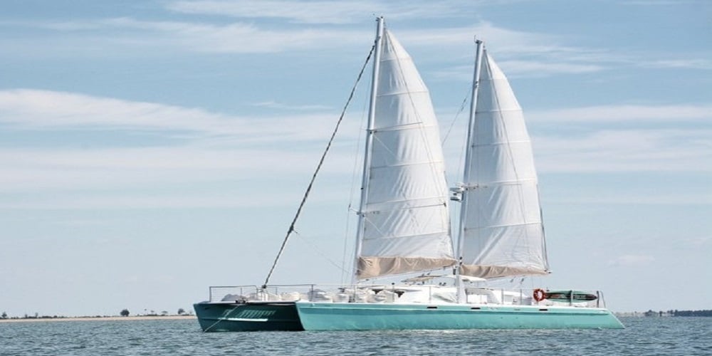 63 CATAMARAN05