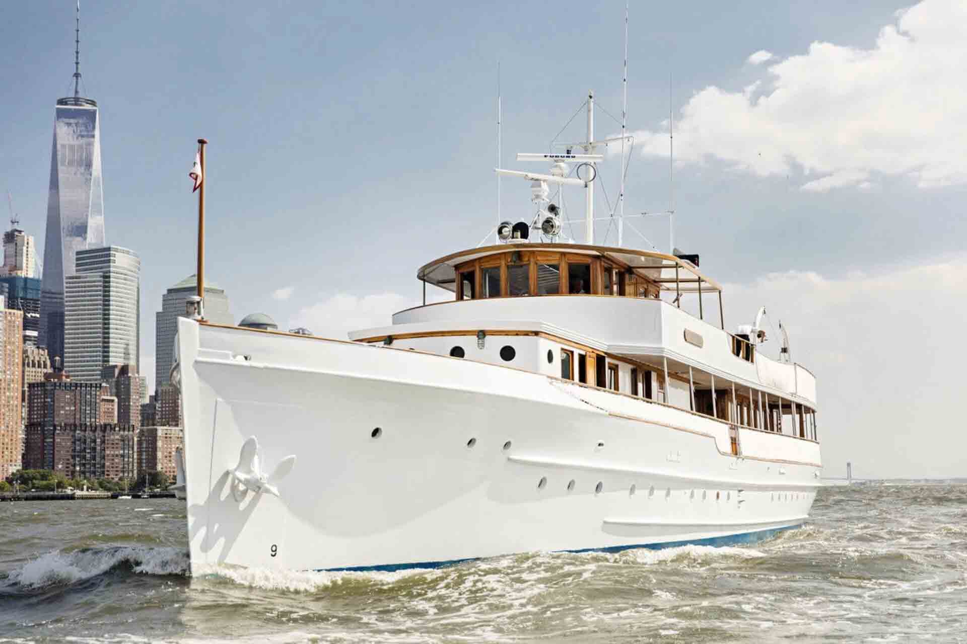 122' Florida Event Yacht - SF Image 1