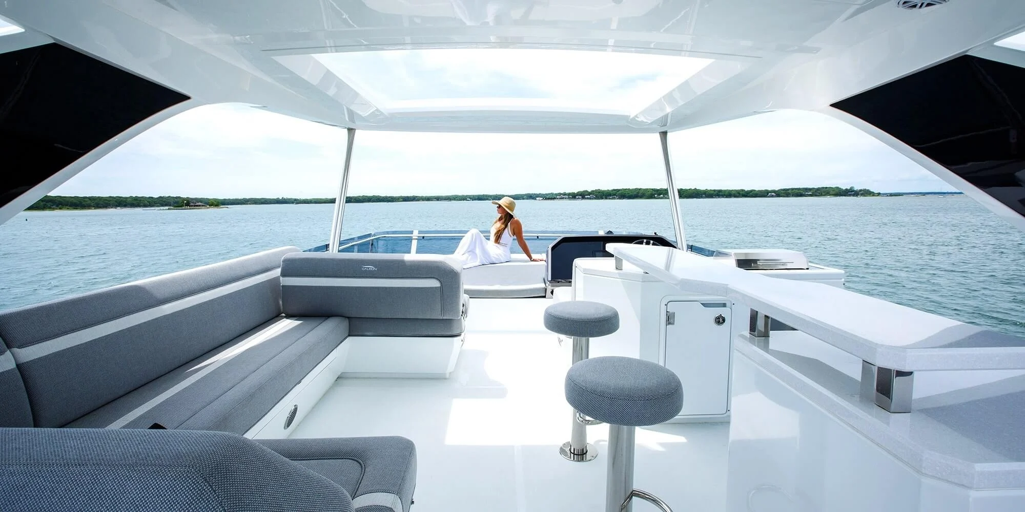 Palm Beach Yacht Rental Prices: What to Expect in 2024