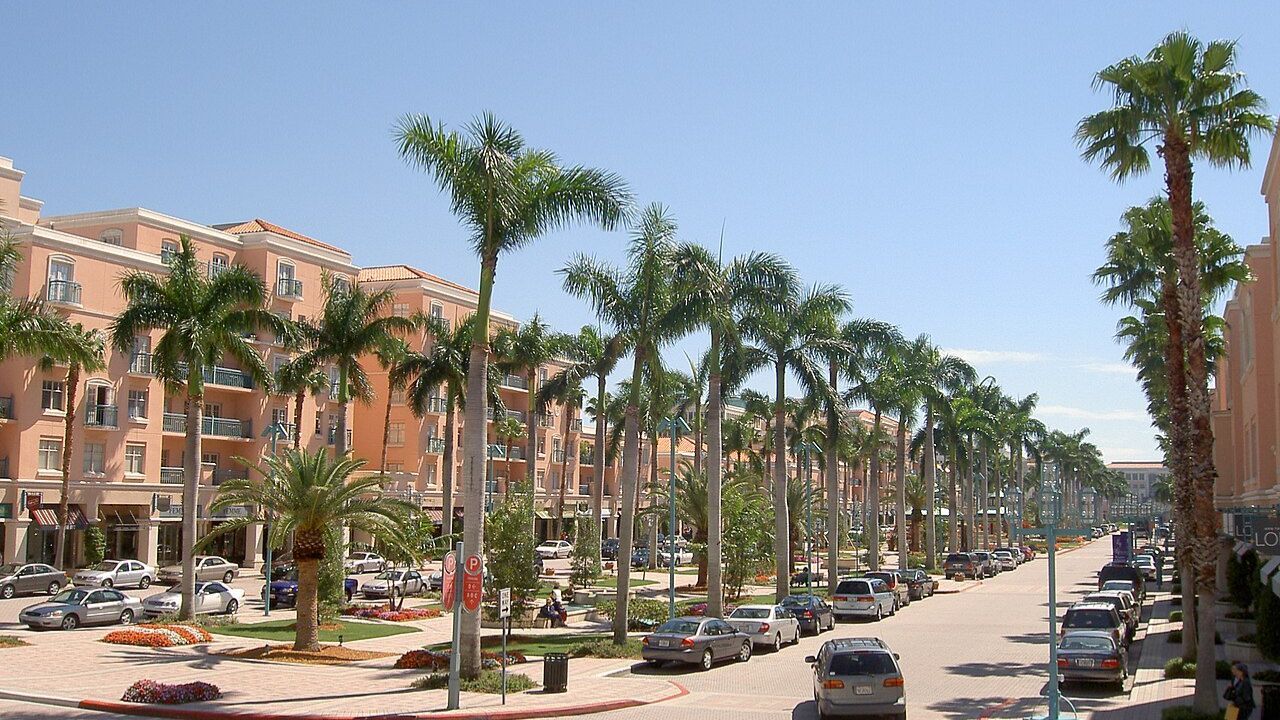 What Are the Best Things to Do in Boca Raton with Kids for a Fun Family Day on the Water?
