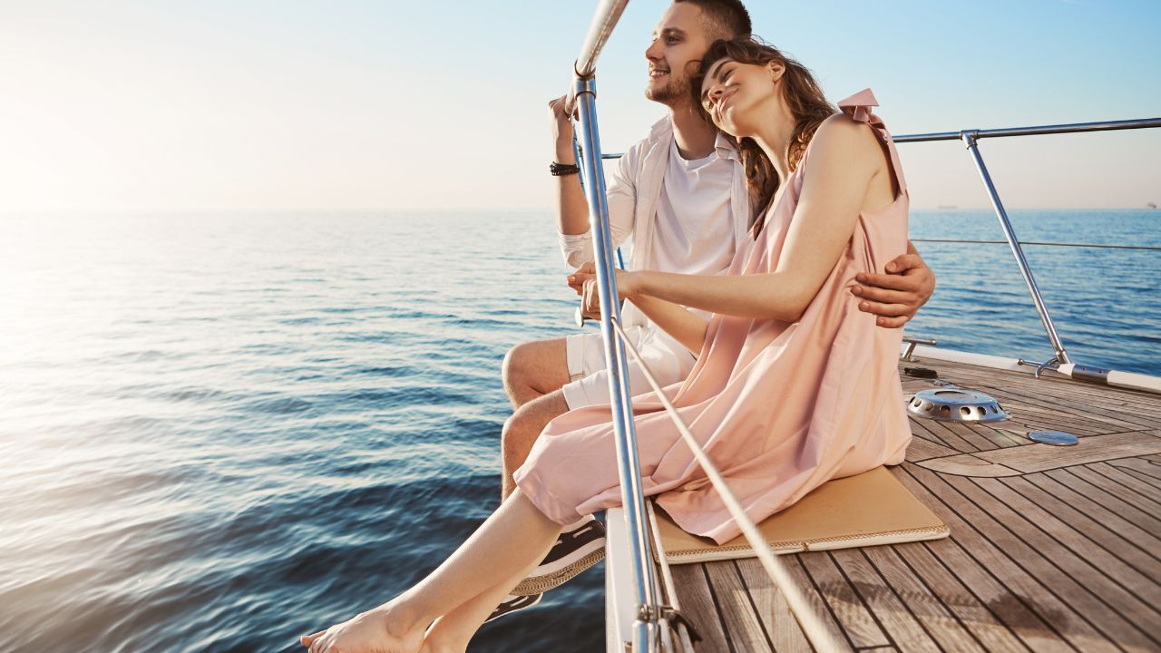 best-places-to-propose-in-florida-private-yacht