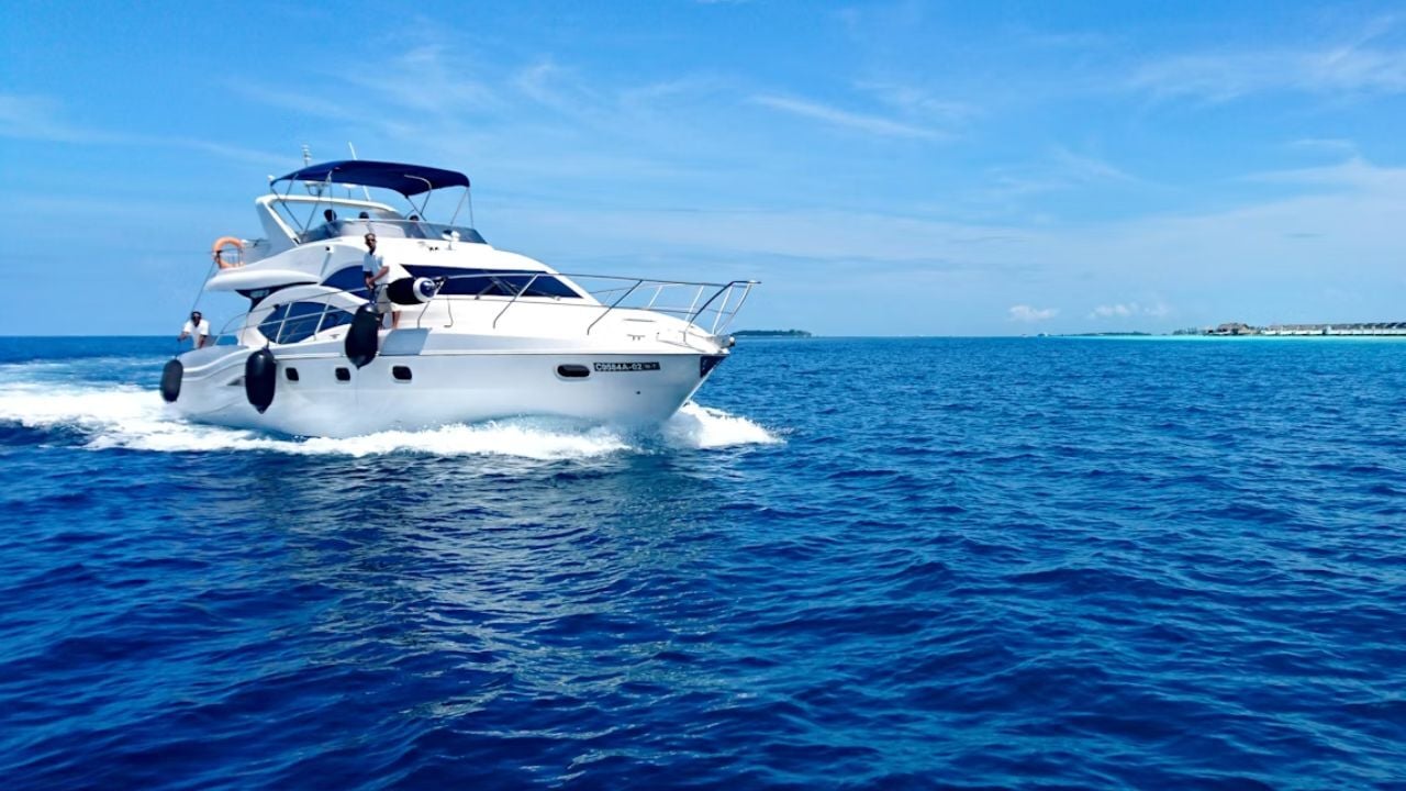 delray-beach-yacht-charter-costs-half-vs-full-day