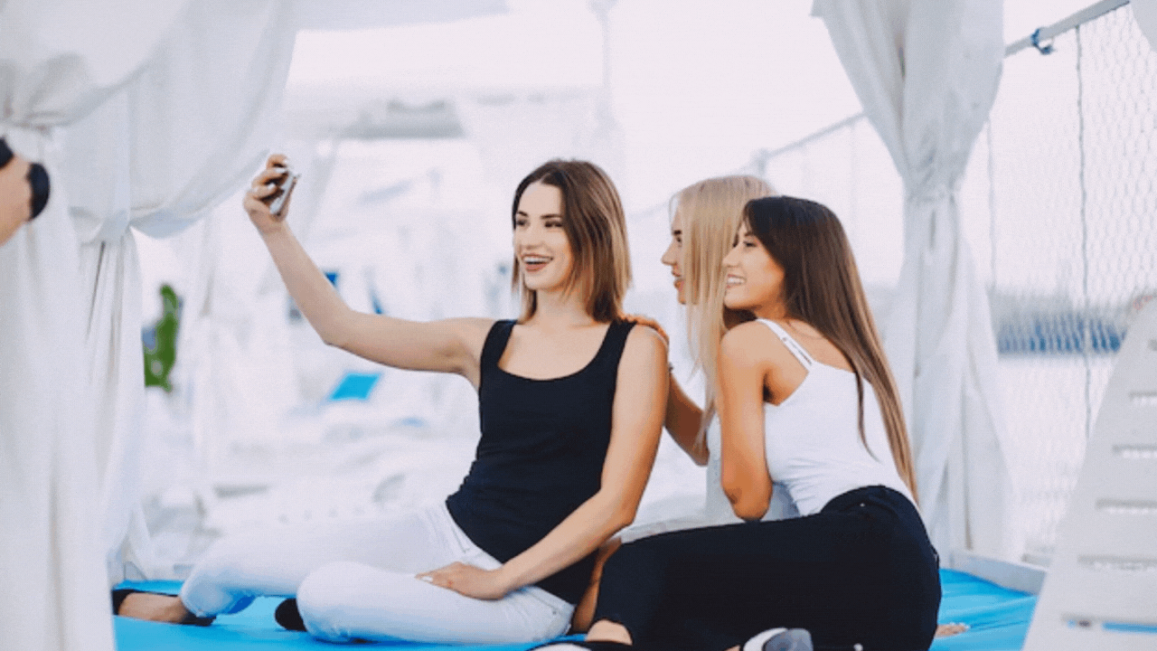 why-bachelorette-boat-parties-are-trending